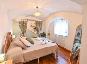 De Natura Partenope - Boutique Home